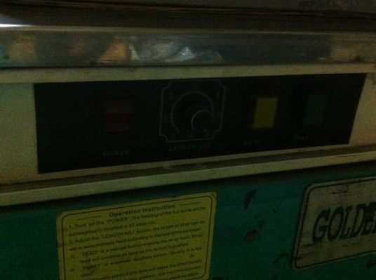 เครื่องแพ็คและรัดกล่องด้วยสายรัดพลาสติกด้วยความร้อน และตัดให้ ใช้งานง่าย ปรับตั้งการัดได้ (มี 2 เครื่อง) เครื่องแพ็คและรัดกล่องด้วยสายรัดพลาสติกด้วยความร้อน และตัดให้ ใช้งานง่าย ปรับตั้งการัดได้ (มี 2 เครื่อง)