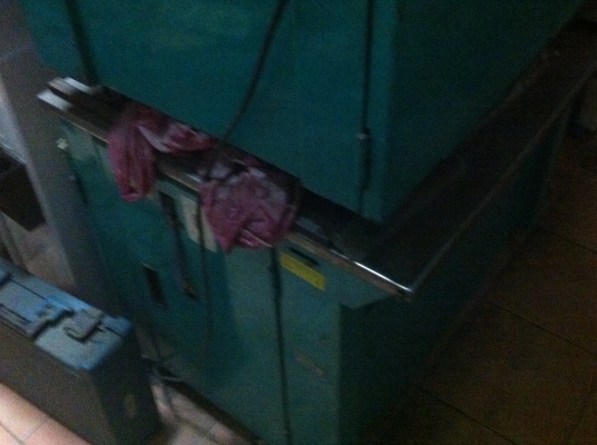 เครื่องแพ็คและรัดกล่องด้วยสายรัดพลาสติกด้วยความร้อน และตัดให้ ใช้งานง่าย ปรับตั้งการัดได้ (มี 2 เครื่อง) เครื่องแพ็คและรัดกล่องด้วยสายรัดพลาสติกด้วยความร้อน และตัดให้ ใช้งานง่าย ปรับตั้งการัดได้ (มี 2 เครื่อง)