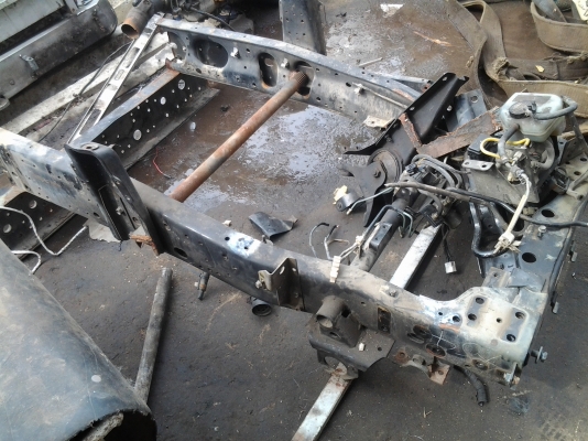 ขายแซสซีติดมากับหัวรถNKRญี่ปุ่นหัวการ์ตูน สภาพสวยครับ เอาไปทำอะไหล่ ขาย 8000 บาทครับ