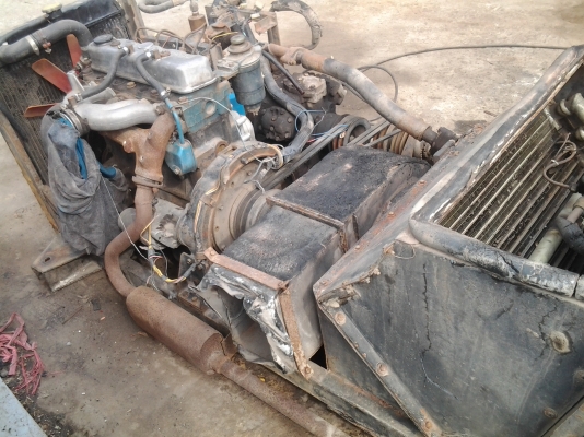 ขายครับเครื่องปั่นแอร์รถบัส SD25สภาพสวย ขายทั้งชุด 36000 บาทครับ