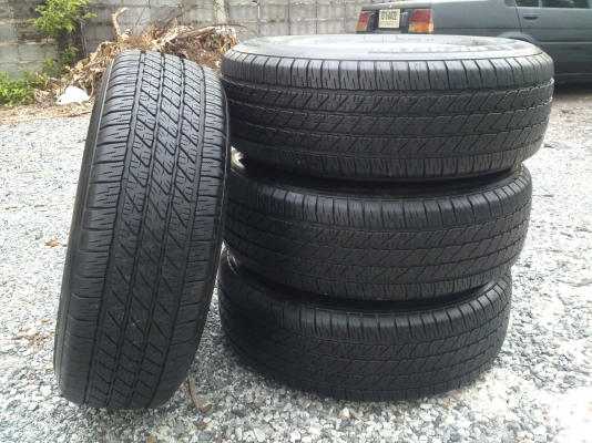 ขายแม็กTOYOTA VIGOพร้อมยางมิชลิน 265/65R17 ยางสัปดาห์ที่31 ปี11 ดอกยางเท่ากัน จำนวน 1 ชุด  พร้อมน๊อตแท้ 24 ตัว