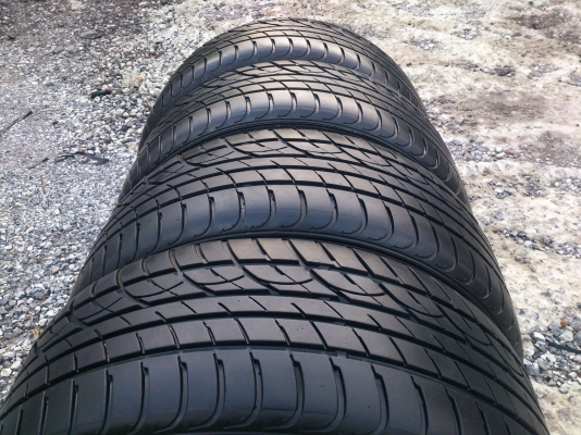 ขายแม็ก 5รู100 ขอบ18 พร้อมยาง225/40R18 ยางสัปดาห์ที่25 ปี12 ดอกยางสวยลึกเท่ากันไม่แตกลายไม่ร้าว จำนวน 1 ชุด