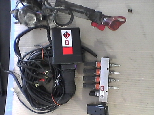 ขายชุดแก๊ส ngv brc ถัง 75 พร้อมขา และอุปกรณ์พร้อมติดตั้ง