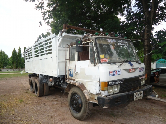 ขายด่วนรถสิบล้อFM186ดรั้มเครือง191แรงรถมือเดียวจากห้าง