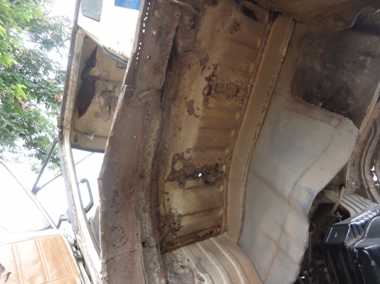 ขายด่วนรถสิบล้อFM186ดรั้มเครือง191แรงรถมือเดียวจากห้าง