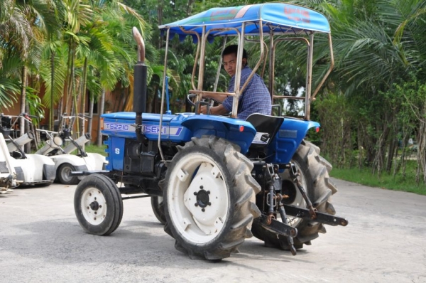 ขายรถไถ ISEKI 22แรง สภาพสวยเดิม หายู่รับรองไม่ผิดหวัง 58,000 บาท