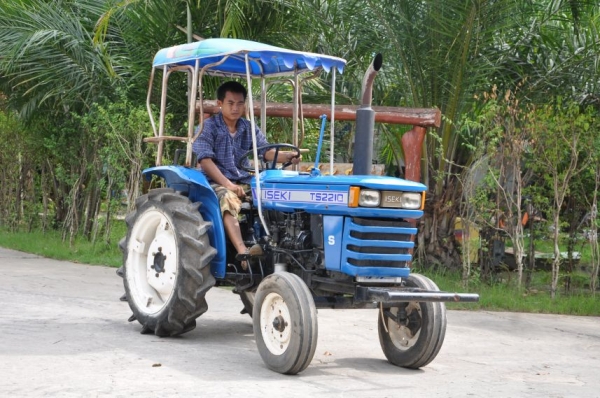 ขายรถไถ ISEKI 22แรง สภาพสวยเดิม หายู่รับรองไม่ผิดหวัง 58,000 บาท