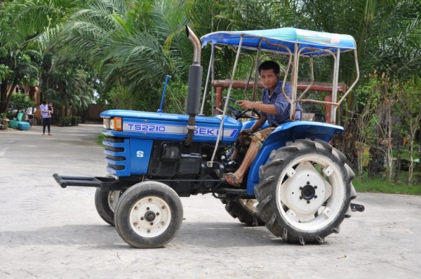 ขายรถไถ ISEKI 22แรง สภาพสวยเดิม หายู่รับรองไม่ผิดหวัง 58,000 บาท