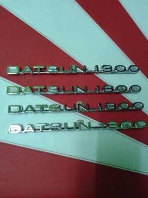 ขายโลโก้ข้างแก้ม ดัทสัน 521 เเละดัทสัน520 สภาพสวยๆครับ ขายโลโก้ข้างแก้ม ดัทสัน 521 เเละดัทสัน520 สภาพสวยๆครับ