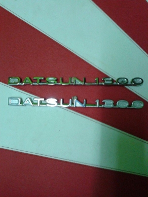 ขายโลโก้ข้างแก้ม ดัทสัน 521 เเละดัทสัน520 สภาพสวยๆครับ ขายโลโก้ข้างแก้ม ดัทสัน 521 เเละดัทสัน520 สภาพสวยๆครับ