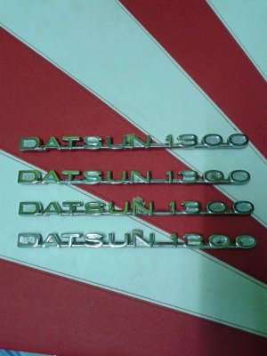 ขายโลโก้ข้างแก้ม ดัทสัน 521 เเละดัทสัน520 สภาพสวยๆครับ ขายโลโก้ข้างแก้ม ดัทสัน 521 เเละดัทสัน520 สภาพสวยๆครับ