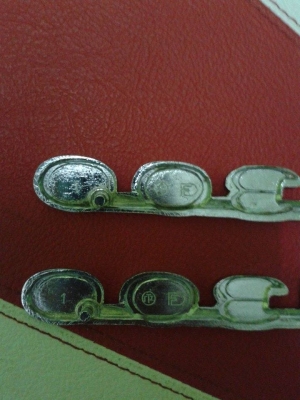 ขายโลโก้ข้างแก้ม ดัทสัน 521 เเละดัทสัน520 สภาพสวยๆครับ ขายโลโก้ข้างแก้ม ดัทสัน 521 เเละดัทสัน520 สภาพสวยๆครับ