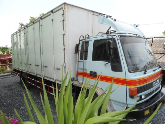 ขายรถ 6 ล้อISUZU ตู้10บาน ลดเเล้ว 650.000 บาท ขายรถ 6 ล้อISUZU ตู้10บาน ลดเเล้ว 650.000 บาท