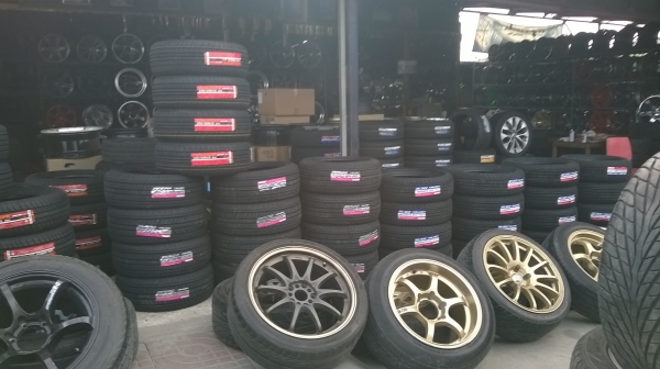 ขายยางใหม่ 195 65 15 FALKEN เส้นละ1600