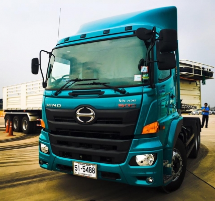 ขายหัวลากใหม่ Hino Victor  ใหม่  344/380 แรงม้ารถใหม่ ( 344 ออกรถใช้เงิน 170,000 )พร้อมประกันภัย 083-399-5040