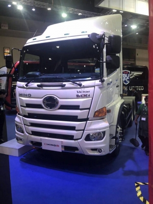 ขายหัวลากใหม่ Hino Victor  ใหม่  344/380 แรงม้ารถใหม่ ( 344 ออกรถใช้เงิน 170,000 )พร้อมประกันภัย 083-399-5040