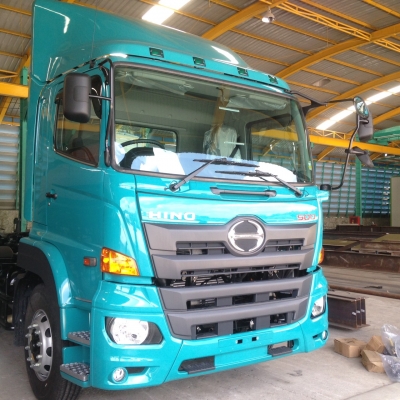 ขายหัวลากใหม่ Hino Victor  ใหม่  344/380 แรงม้ารถใหม่ ( 344 ออกรถใช้เงิน 170,000 )พร้อมประกันภัย 083-399-5040