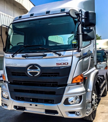 ขายหัวลากใหม่ Hino Victor  ใหม่  344/380 แรงม้ารถใหม่ ( 344 ออกรถใช้เงิน 170,000 )พร้อมประกันภัย 083-399-5040