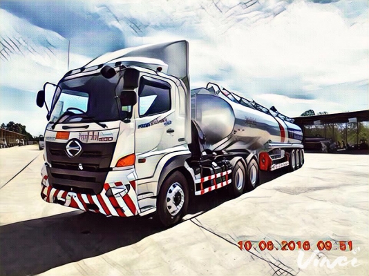 ขายหัวลากใหม่ Hino Victor  ใหม่  344/380 แรงม้ารถใหม่ ( 344 ออกรถใช้เงิน 170,000 )พร้อมประกันภัย 083-399-5040