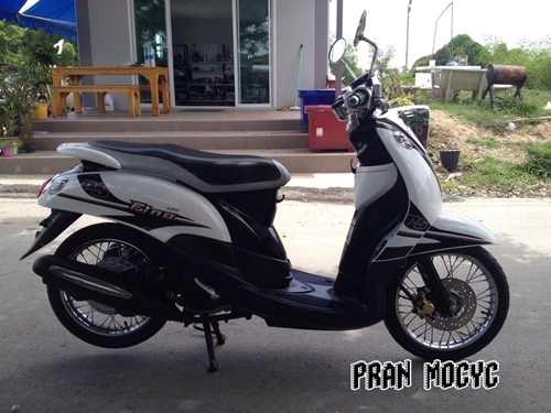 yamaha fino สีขาวดำ ปี56 yamaha fino สีขาวดำ ปี56