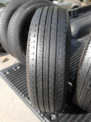 205/70R15  BRIDGESTONE DURAVIS R611 TEL.081-427-3941