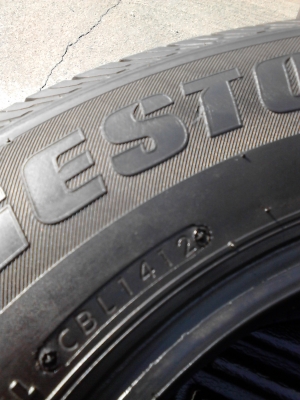 205/70R15  BRIDGESTONE DURAVIS R611 TEL.081-427-3941