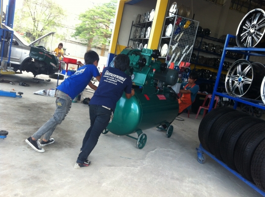 ปั๊มลมมือสอง ถังใหม่ ยี่ห้อFusheng 15hp. ถัง 1,000ลิตร