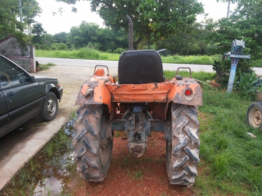 รถไถคูโบต้ารุ่นL1802 40,000บาท รถไถคูโบต้ารุ่นL1802 40,000บาท