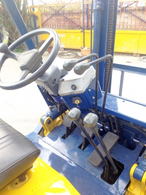 -:-*&bull;*ข า ย ร ถ ย ก เ ก่ า น อ ก*&bull;*-:-KOMATSU FD25-11 เครื่องดีเซล เสา3เมตร สนใจติดต่อ098-329-9549/083-062-0223