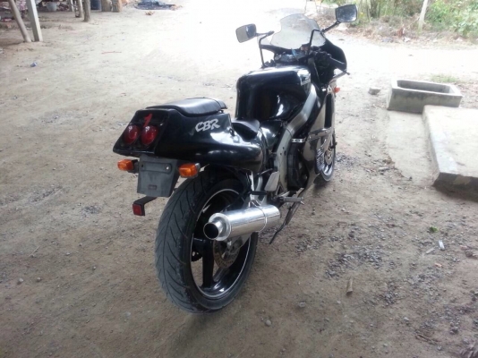 ขาย cbr400ปี89 อินวอย รถเดิมๆเครื่องดี ราคา38,000บาทต่อรองได้ครับรถอยู่สุพรรณบุรี สนใจติดต่อ 092-6429114 ครีมสุพรรณครับ