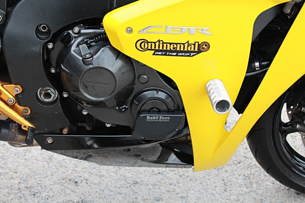 แม็กสิงห์บุรี//HONDA CBR1000RR ปี2008 รถสวย เครื่องดี พร้อมของแต่ง เสียสรรพาสรมิตรแล้ว 299000