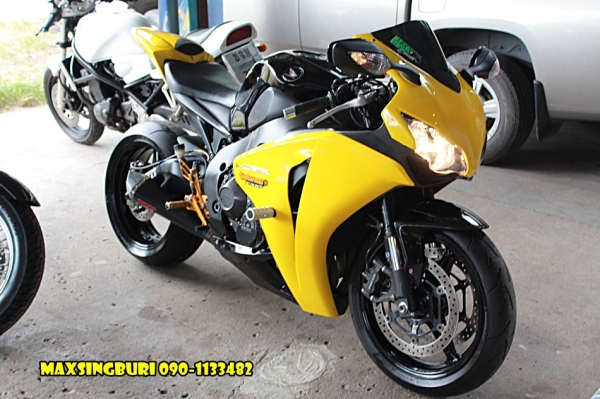 แม็กสิงห์บุรี//HONDA CBR1000RR ปี2008 รถสวย เครื่องดี พร้อมของแต่ง เสียสรรพาสรมิตรแล้ว 299000