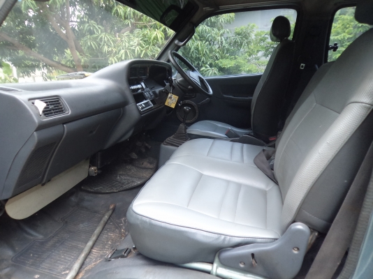 ขาย155000รถตู้ปี40สภาพดีราคาถูกพร้อมใช้งานคับ