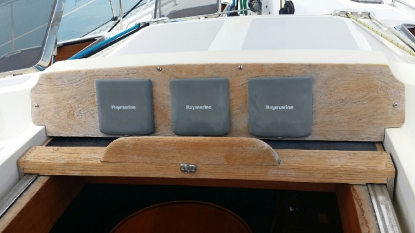 เรือยอช Explorer Handskritchen สนใจติดต่อ 090-268-2228 เรือยอช Explorer Handskritchen สนใจติดต่อ 090-268-2228