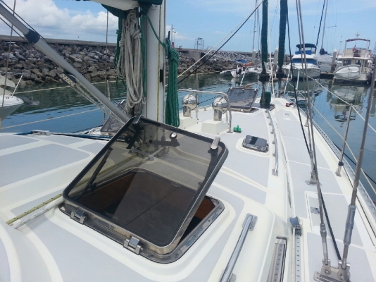 เรือยอช Explorer Handskritchen สนใจติดต่อ 090-268-2228 เรือยอช Explorer Handskritchen สนใจติดต่อ 090-268-2228