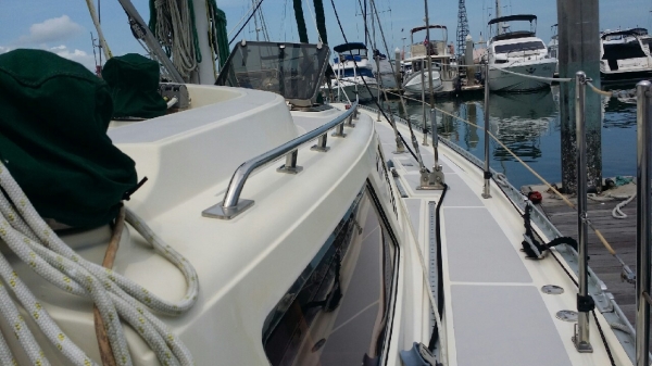 เรือยอช Explorer Handskritchen สนใจติดต่อ 090-268-2228 เรือยอช Explorer Handskritchen สนใจติดต่อ 090-268-2228