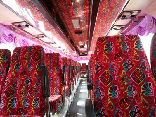 ขายรถบัส แอร์ 6 ล้อ 9.5 แสนบาทครับ ราคาต่อรองได้ครับ รถพร้อมใช้งาน