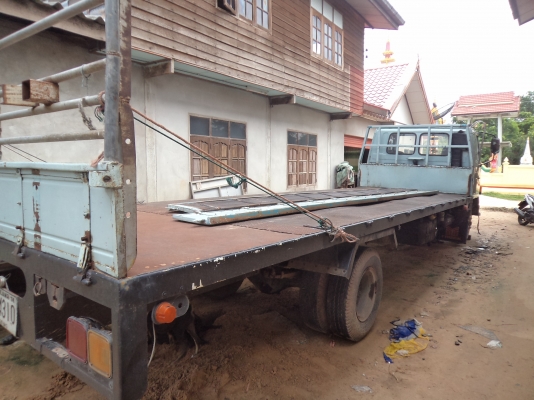 ขาย445000บาทรถ6ล้ออีซูซุร็อกเครื่อง165แรงม้าเบรกทิฟฟี่ สภาพดีพร้อมใช้