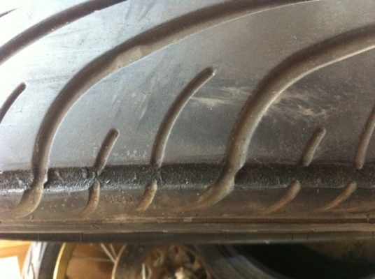 ขายยางซอฟ federal RSR 215/45/17ปี12 น่ิ่มๆ