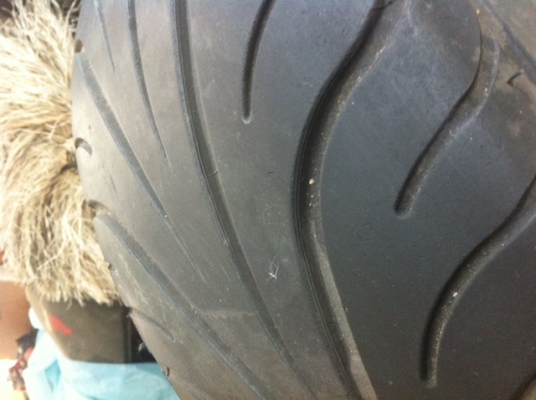 ขายยางซอฟ federal RSR 215/45/17ปี12 น่ิ่มๆ