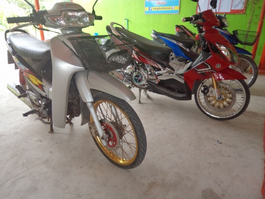 ขายถูกๆ8500บาทรถมอไซค์เวฟ สภาพสวยพร้อมใช้