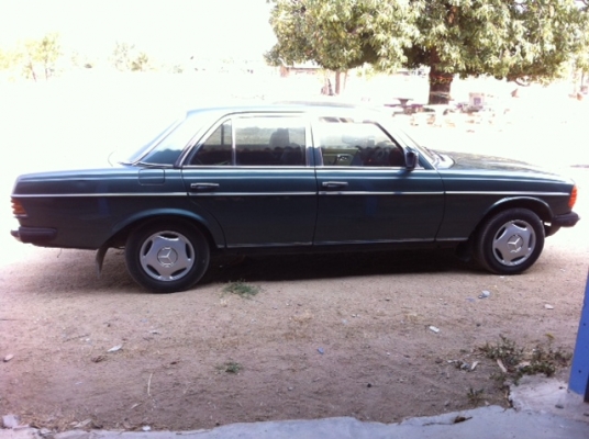 ขาย Benz w123 200 amg LPG เกียร์ MT 4 Speed