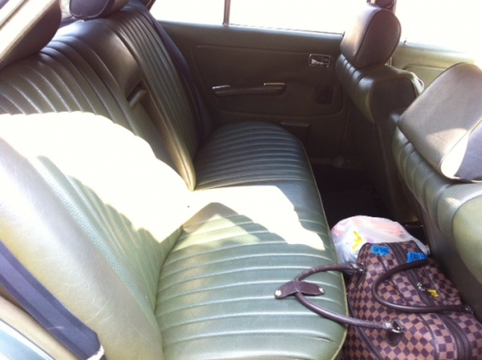 ขาย Benz w123 200 amg LPG เกียร์ MT 4 Speed