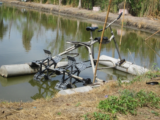 จักรยานน้ำ ดีไซน์นี้ คันเดียวในโลก