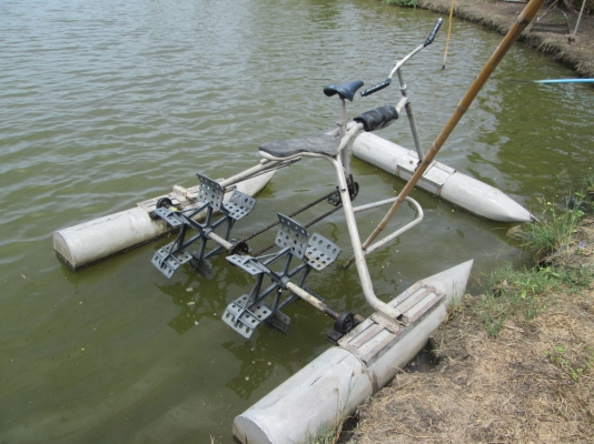 จักรยานน้ำ ดีไซน์นี้ คันเดียวในโลก