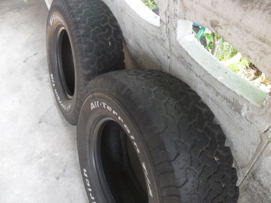 โปรแร๊ง ยางBFGoodrich 265/75R16ปี08 สวยๆ 1 คู่ ราคา 1200 บาท