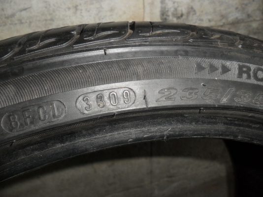 โปรแร๊ง ยางRODSTONE 235/35ZR19ปี3309 สวยๆ 1 คู่ ราคา 1000 บาท โปรแร๊ง ยางRODSTONE 235/35ZR19ปี3309 สวยๆ 1 คู่ ราคา 1000 บาท