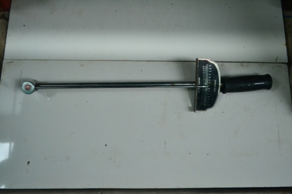 ประแจขันปอนด์