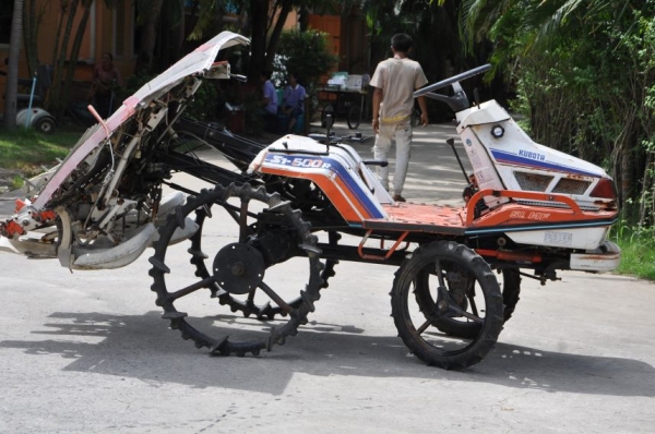 ขายรถดำนา kubota 4แถว 5แถว