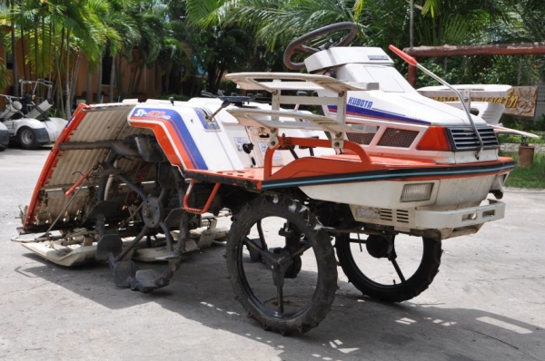 ขายรถดำนา kubota 4แถว 5แถว